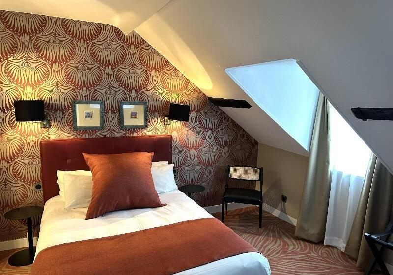 اتاق استاندارد چهار تخته, Churchill Hotel Bayeux Centre