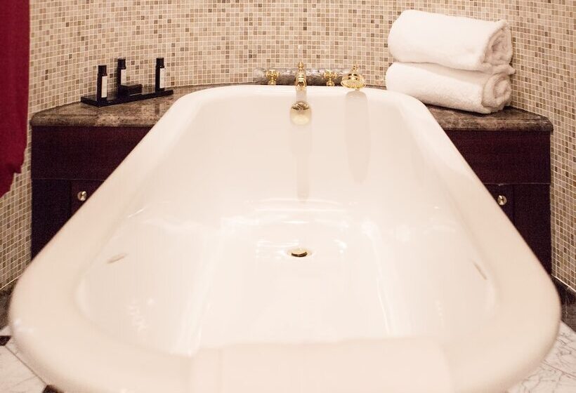 سوئیت رویال, Intercontinental Bordeaux Le Grand Hotel, An Ihg