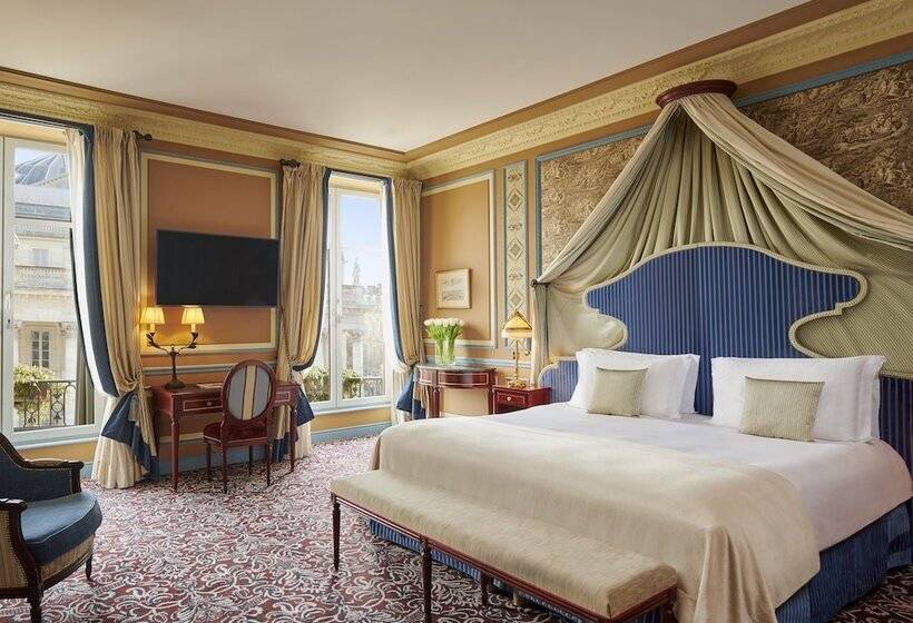 Junior Suite Adapted for people with reduced mobility, Intercontinental Bordeaux Le Grand