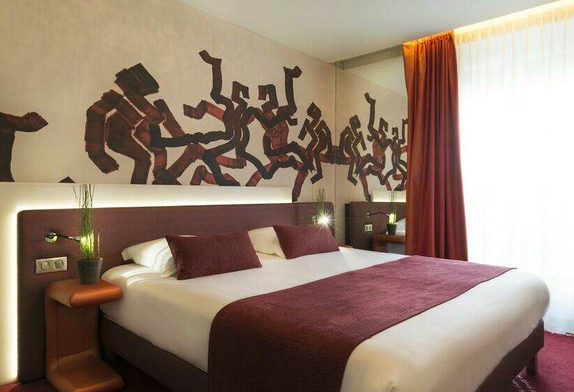 Superior Room, Le Bon