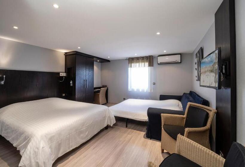 اتاق استاندارد چهار تخته, Logis Cottage