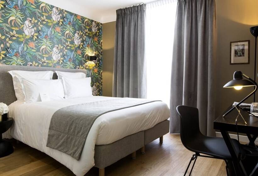 سوییت جونیور با بالکن, Hôtel Mathis Elysées