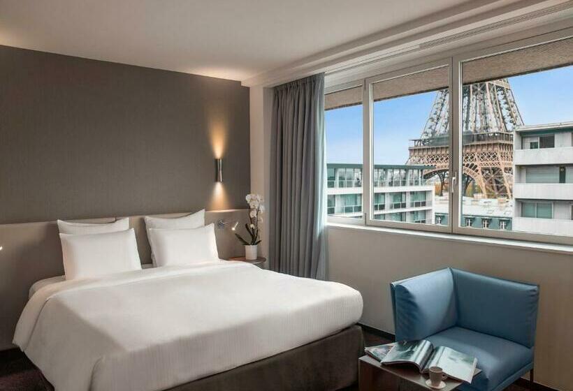 Quarto Superior Cama King, Pullman Paris Tour Eiffel