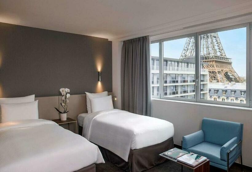 Quarto Superior com Vistas, Pullman Paris Tour Eiffel