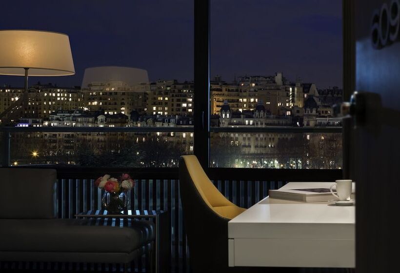 Superior Room with Views, Pullman Paris Tour Eiffel