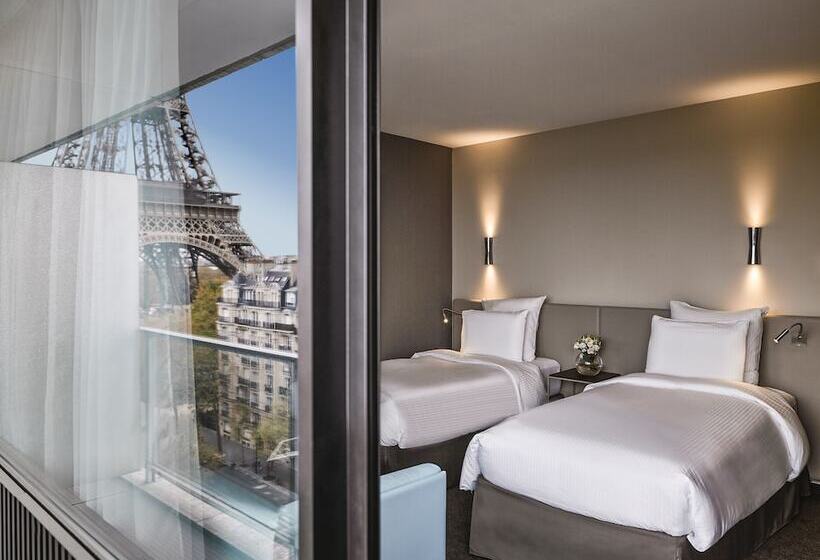 Quarto superior, Pullman Paris Tour Eiffel