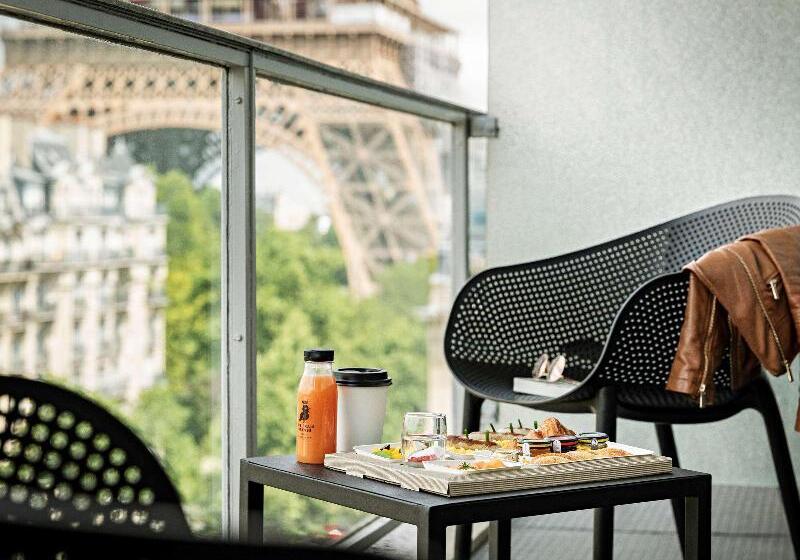اتاق لوکس با چشم‌انداز, Pullman Paris Tour Eiffel