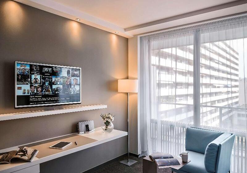 اتاق سوپریور با چشم‌انداز, Pullman Paris Tour Eiffel