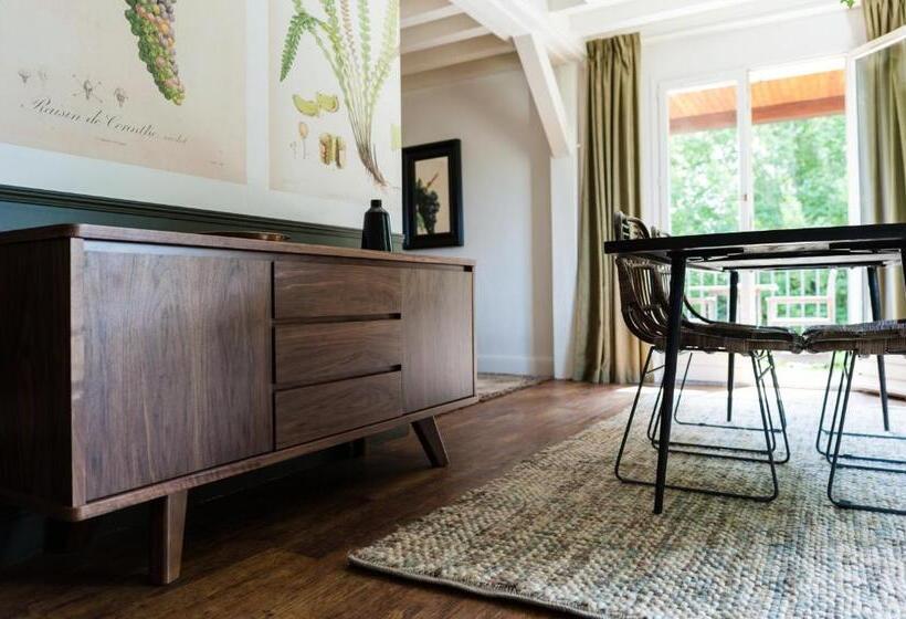 Duplex Junior Suite, Ermitage De Corton   Teritoria