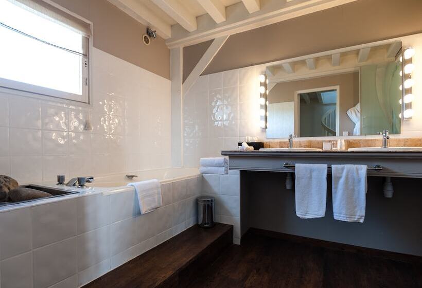 Duplex Junior Suite, Ermitage De Corton   Teritoria