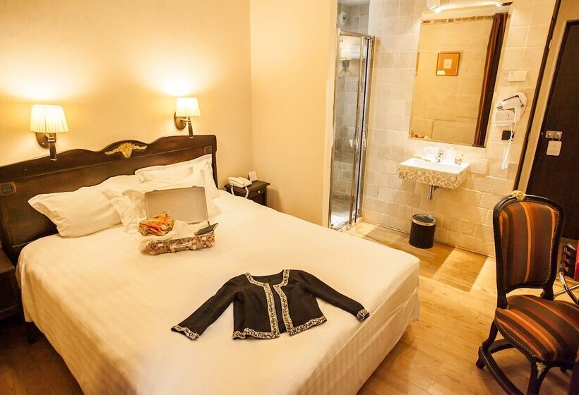 Classic Interior Room, Europe Saint Severin Paris Notre Dame