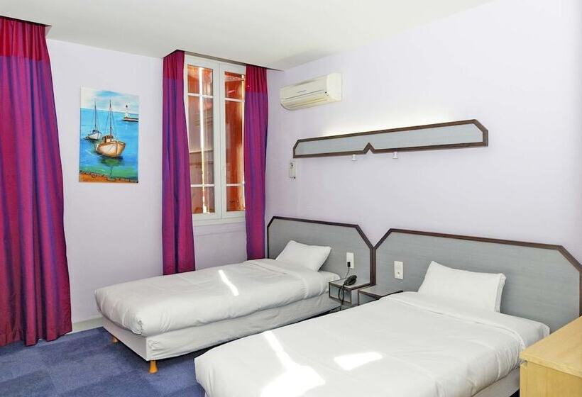 اتاق استاندارد چهار تخته, Hôtel Du Vigan