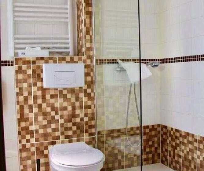 اتاق استاندارد با تخت دوبل, Kyriad Vichy Spa Cinq Mondes