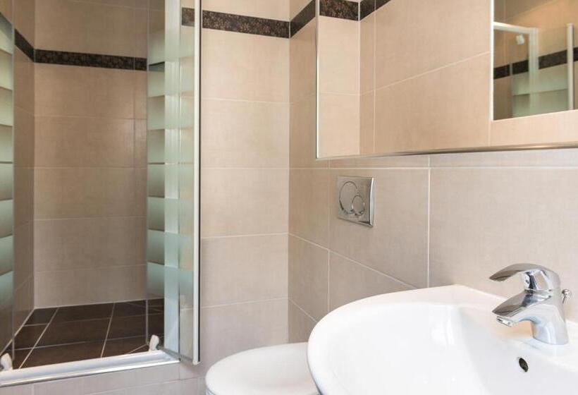 اتاق استاندارد, L Ouest