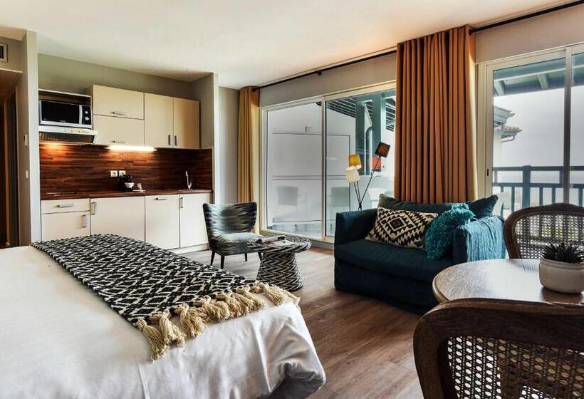 استودیو خانوادگی, Hôtel Et Résidence La Réserve