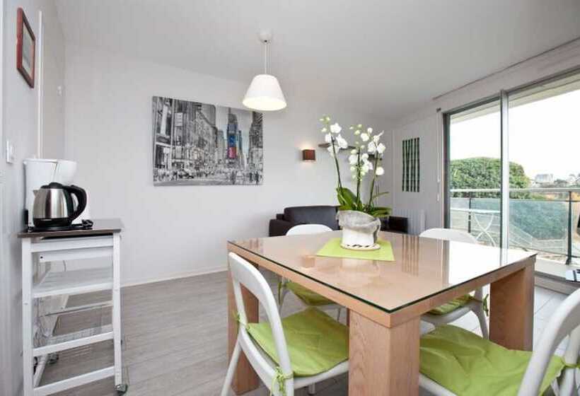 استودیوی استاندارد با چشم‌انداز دریا, Le Crystal Dinard Plage