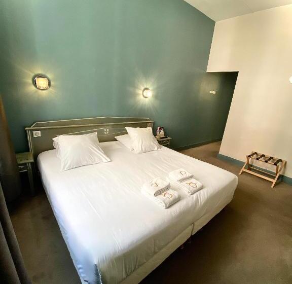 Superior Room, Le Roncevaux