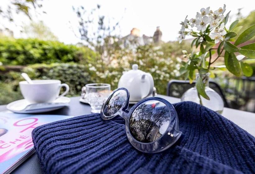 Camera Superiore con Terrazza, L'hôtel