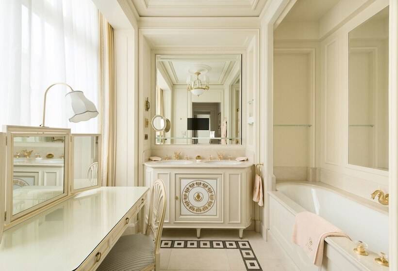 غرفة سوبيريور, Ritz Paris