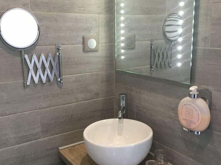 استودیوی استاندارد, The Originals Boutique, Hôtel Neptune, Bercksurmer