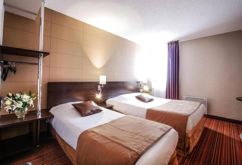 اتاق خانوادگی, Inn Design Poitiers Sud