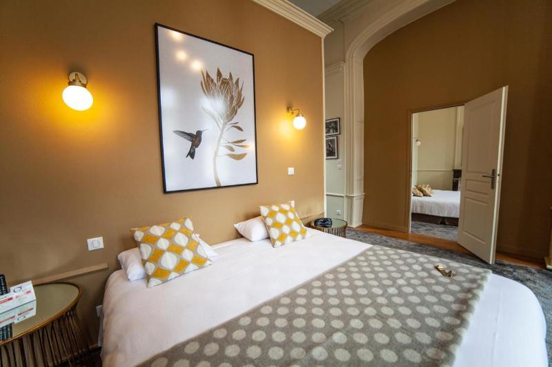 اتاق لوکس, Logis Hôtel & Restaurant   Les Hauts De Montreuil