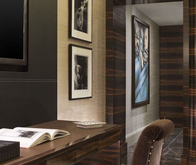 اتاق لوکس, Prince De Galles, A Luxury Collection Hotel, Paris