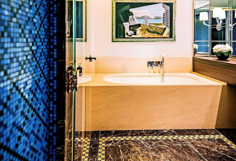 سوییت, Prince De Galles, A Luxury Collection Hotel, Paris