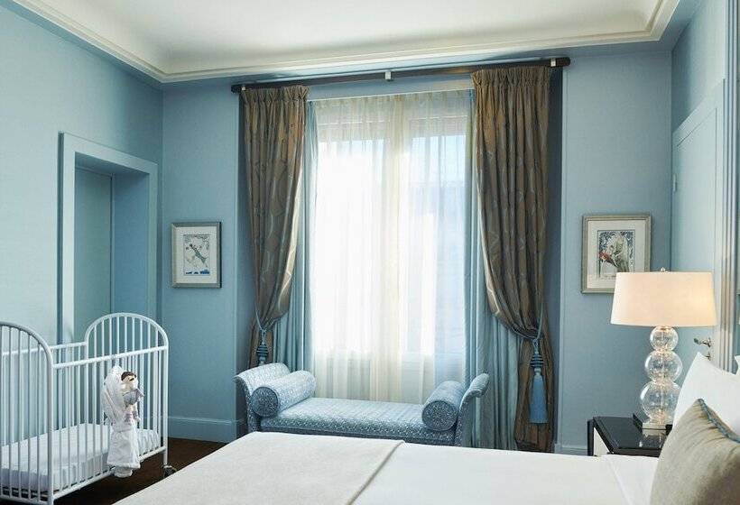 مجموعه ویستا شهر, Prince De Galles, A Luxury Collection Hotel, Paris