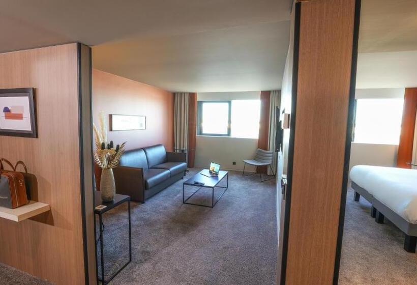 سوئیت جونیور با تخت بزرگ, Pullman Bordeaux Lac