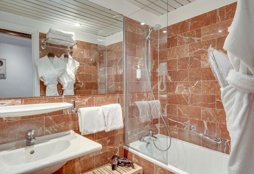 اتاق استاندارد, Sevres Saint Germain