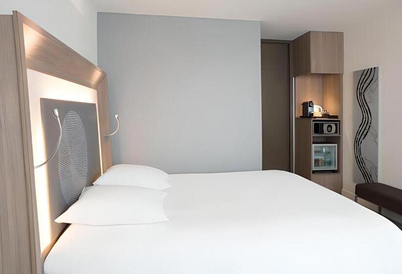 Superior Room, Novotel Bordeaux Lac