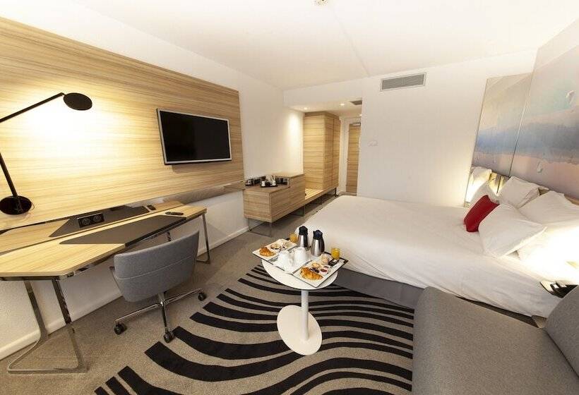 Superior Szoba, Novotel Clermont Ferrand