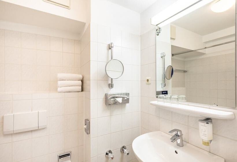 اتاق استاندارد سه نفره, Acora Bochum Living The City