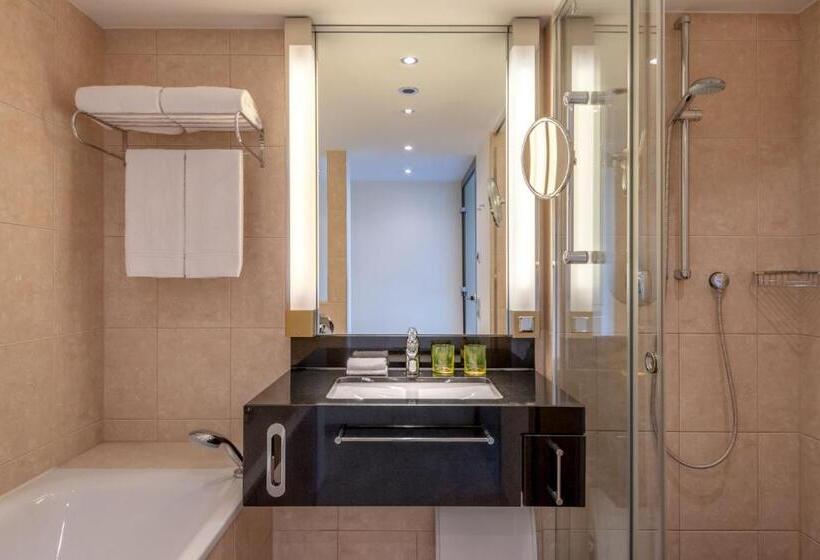 חדר סופריור עם מיטת קינג, Four Points By Sheraton Munich Arabellapark