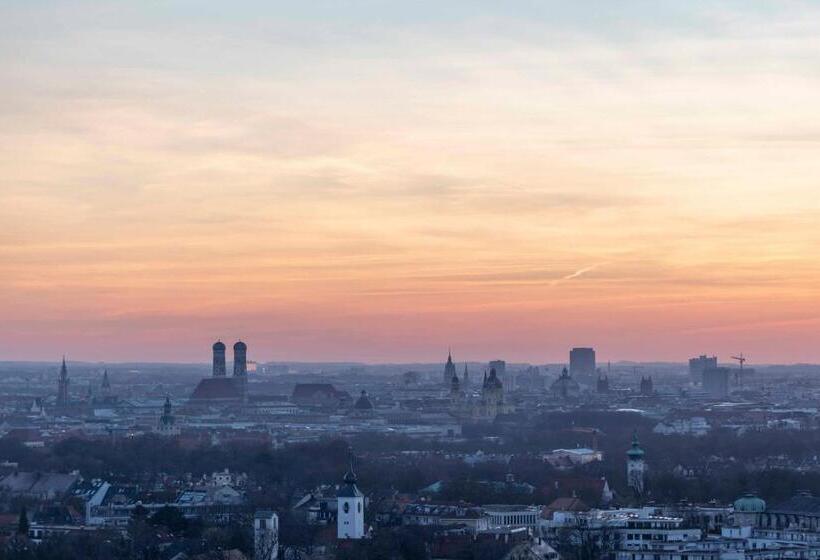 חדר סופריור עם מיטת קינג, Four Points By Sheraton Munich Arabellapark