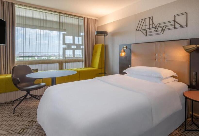 חדר סופריור, Four Points By Sheraton Munich Arabellapark