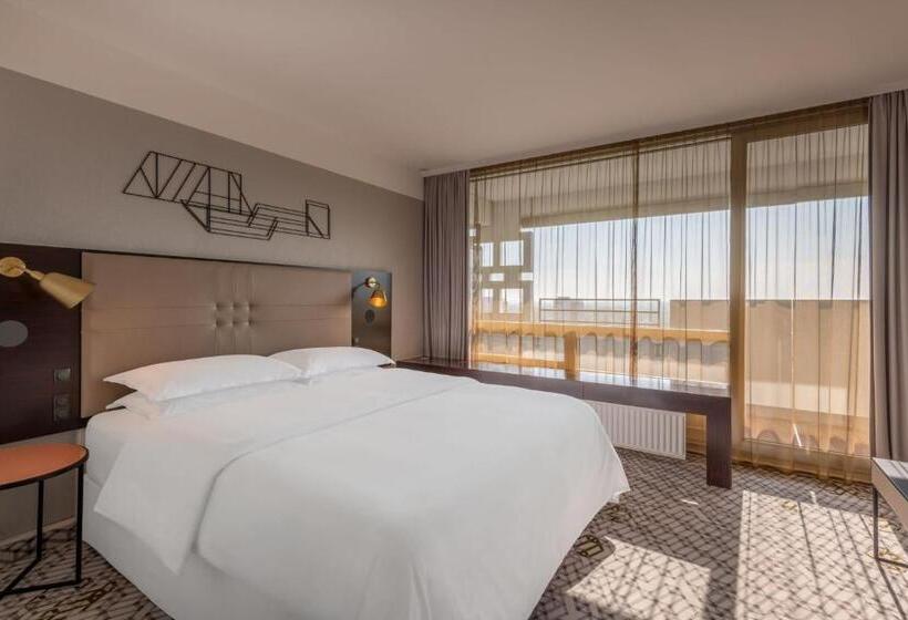 סוויטת דלוקס 2 חדרים, Four Points By Sheraton Munich Arabellapark