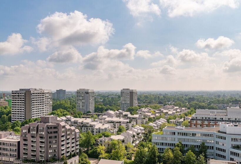 Superior Room, Four Points By Sheraton Munich Arabellapark