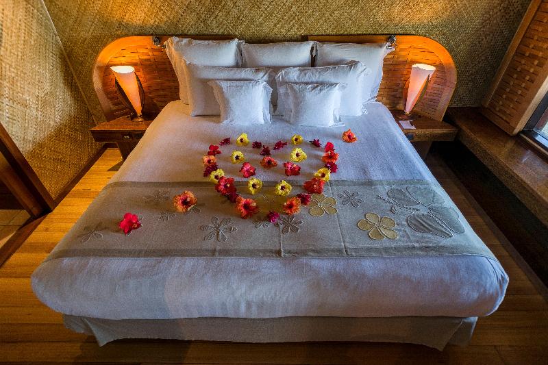 بانگلوی استاندارد با چشم‌انداز دریا, Intercontinental Bora Bora Le Moana Resort, An Ihg