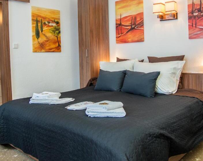 اتاق استاندارد با چشمانداز دریاچه, Und Restaurant Lowenbrau Koln