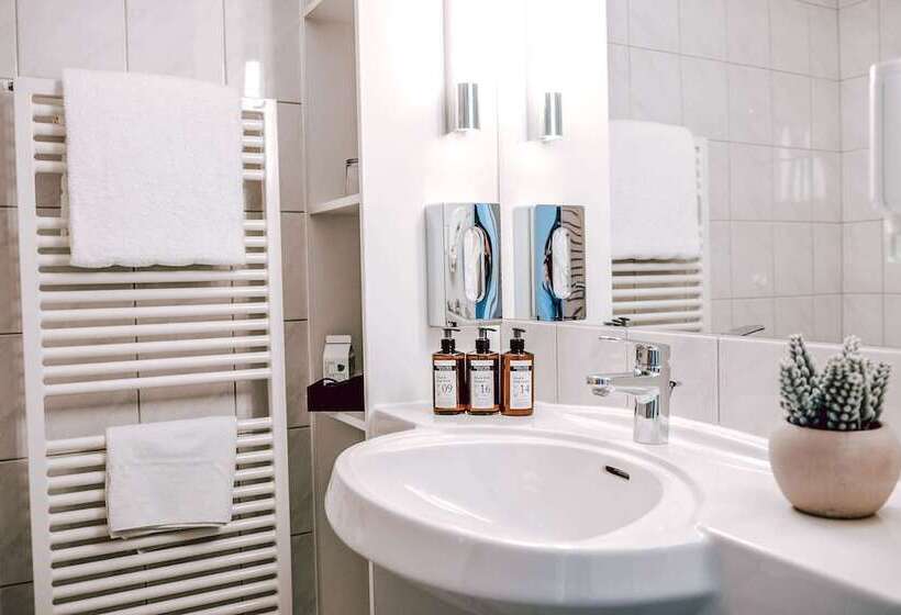 اتاق استاندارد یک نفره, Concorde Business Boutique
