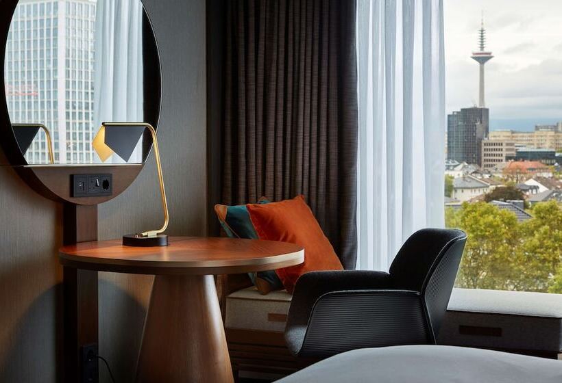 Habitación Ejecutiva, Hilton Frankfurt City Centre