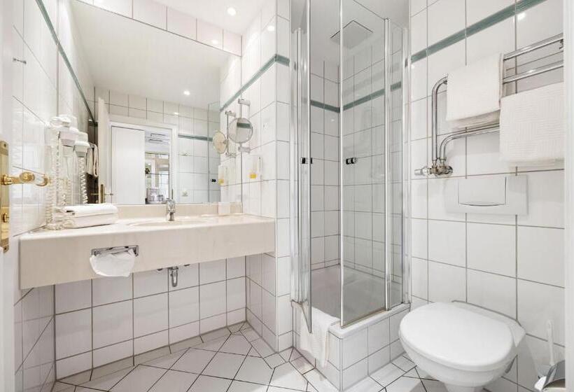 استودیوی استاندارد, Strandhotel Sylt Westerland