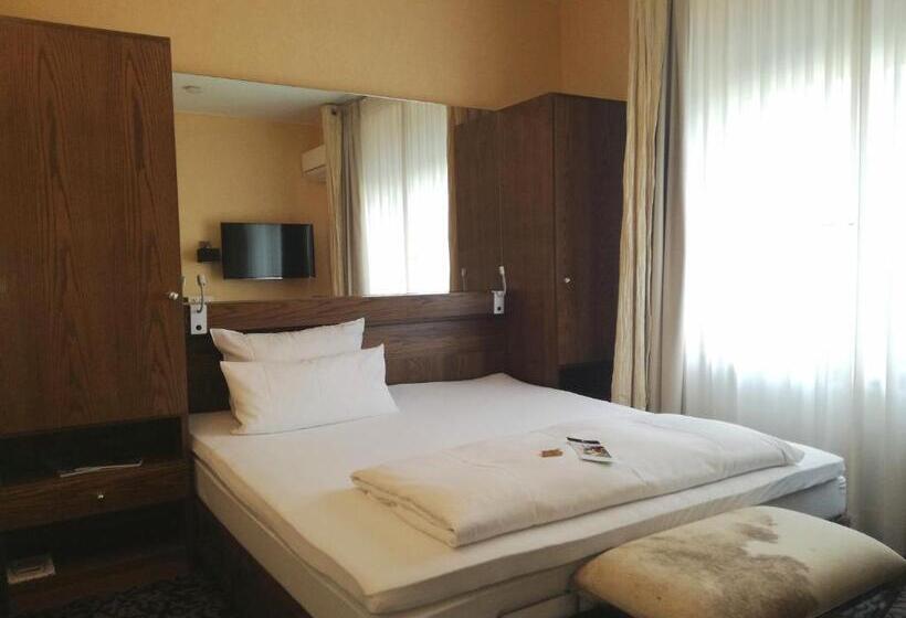 اتاق عادی, Top Hotel Krämer
