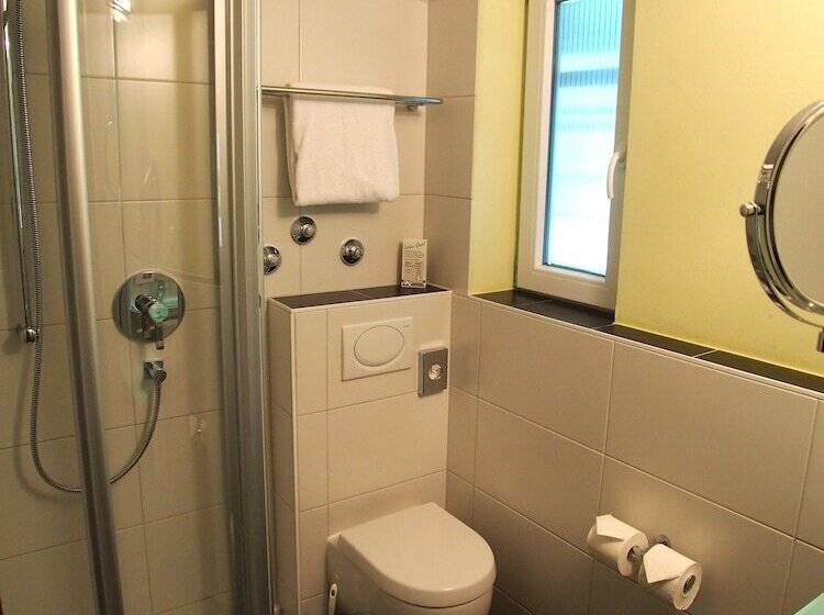 اتاق راحتی یک تخته, Top Hotel Krämer