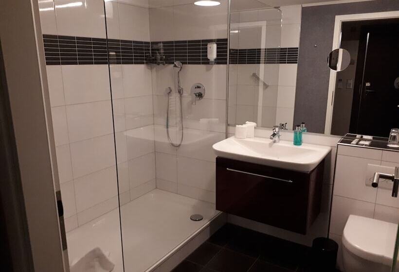 اتاق سوپریور یک تخته, Top Hotel Krämer
