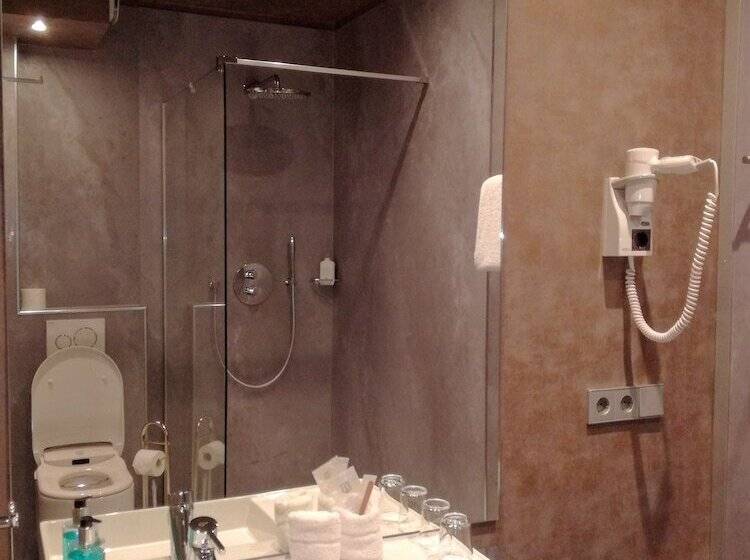 سوییت جونیور, Top Hotel Krämer