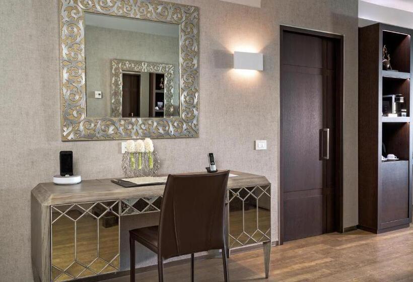 سوییت لوکس, Divani Apollon Palace & Thalasso