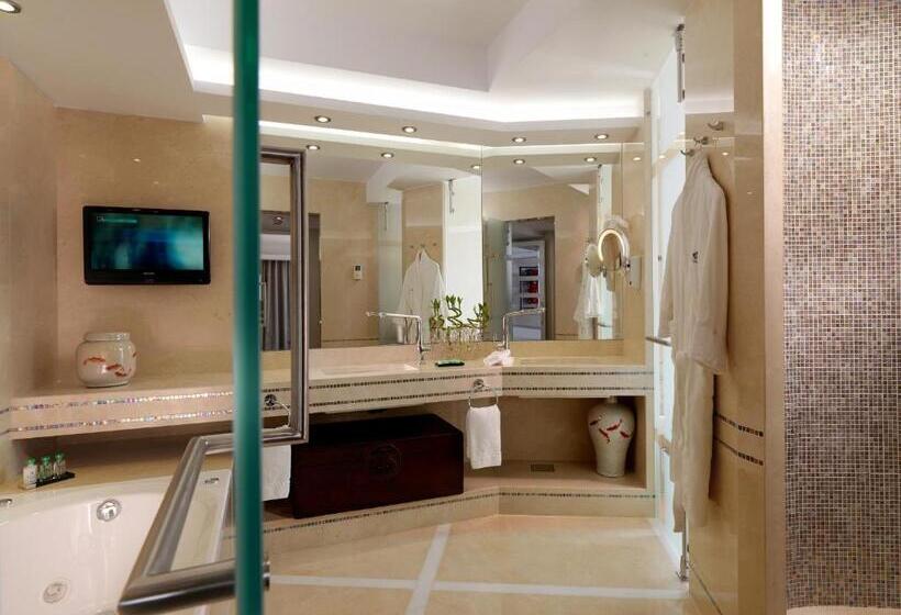 سوئیت پرزیدنت, Divani Apollon Palace & Thalasso